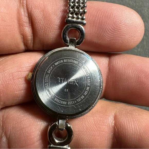 Carriage By Timex Silver Gold Tone Ladies Quartz Watch WR 30M Working - Picture 9 of 10